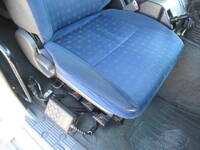 いすゞギガアルミウイング大型（10t）[写真23]