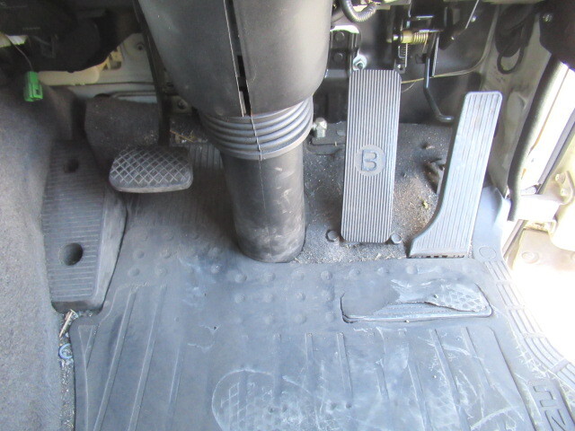 いすゞギガアルミウイング大型（10t）[写真31]