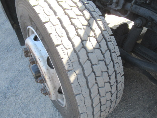 いすゞギガアルミウイング大型（10t）[写真35]