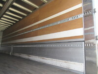 UDトラックスクオンアルミウイング大型（10t）[写真11]