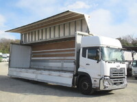 UDトラックスクオンアルミウイング大型（10t）[写真01]