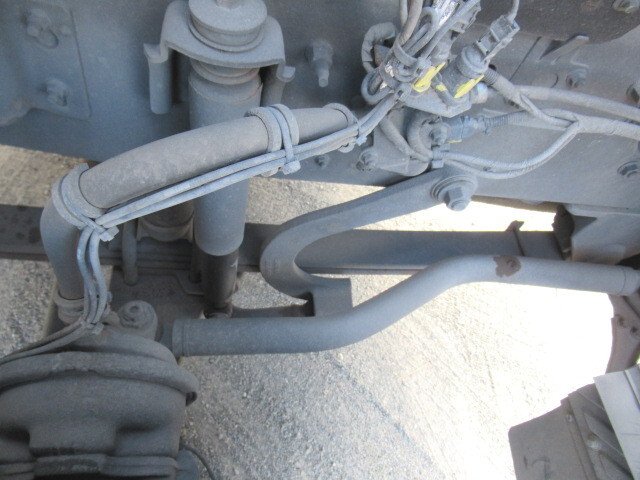 UDトラックスクオンアルミウイング大型（10t）[写真38]