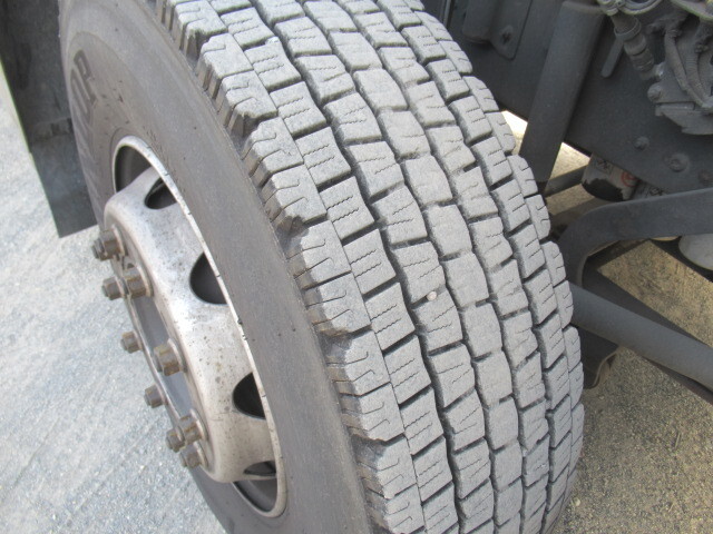 UDトラックスクオンアルミウイング大型（10t）[写真39]