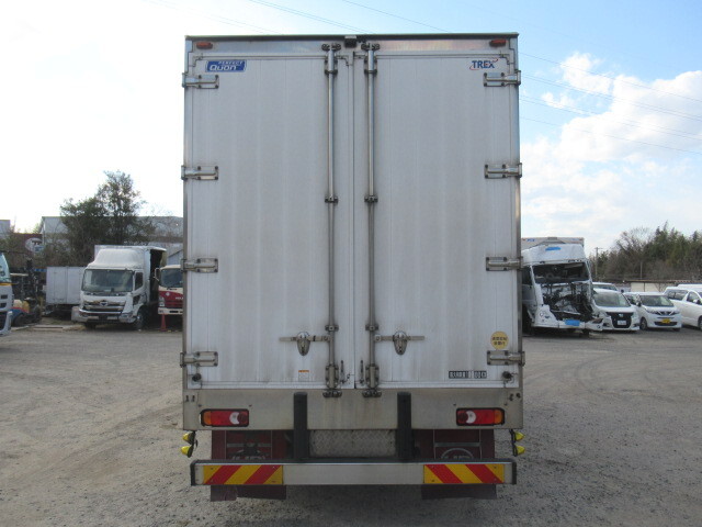 UDトラックスクオンアルミウイング大型（10t）[写真05]