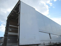 UDトラックスクオンアルミウイング大型（10t）[写真07]