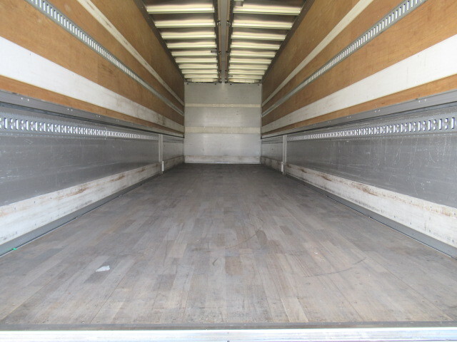 UDトラックスクオンアルミウイング大型（10t）[写真09]