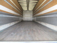 UDトラックスクオンアルミウイング大型（10t）[写真10]