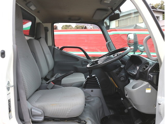 日野デュトロ平ボディ小型（2t・3t）[写真14]