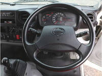 日野デュトロ平ボディ小型（2t・3t）[写真16]