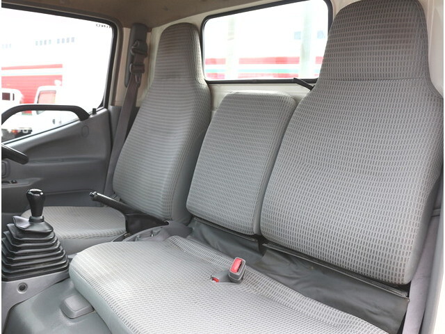 日野デュトロ平ボディ小型（2t・3t）[写真24]