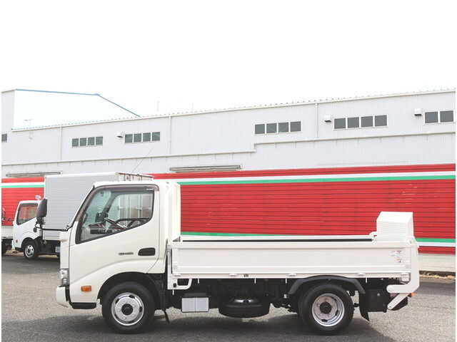 日野デュトロ平ボディ小型（2t・3t）[写真06]