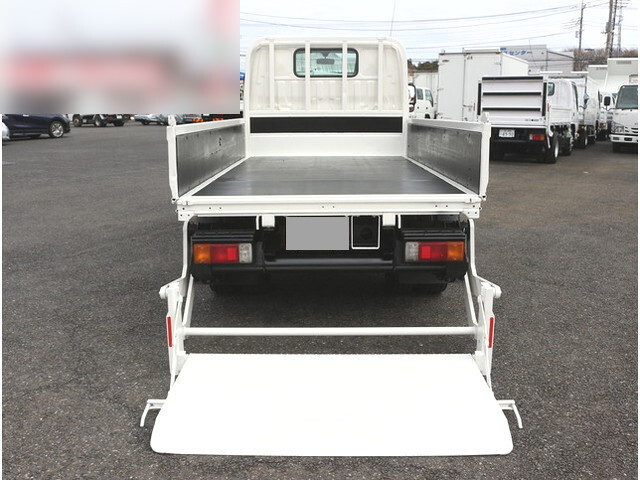 日野デュトロ平ボディ小型（2t・3t）[写真08]