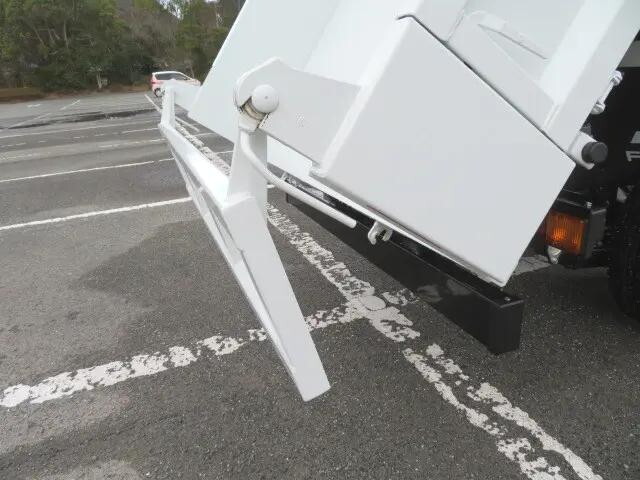 三菱ふそうキャンターダンプ小型（2t・3t）[写真27]