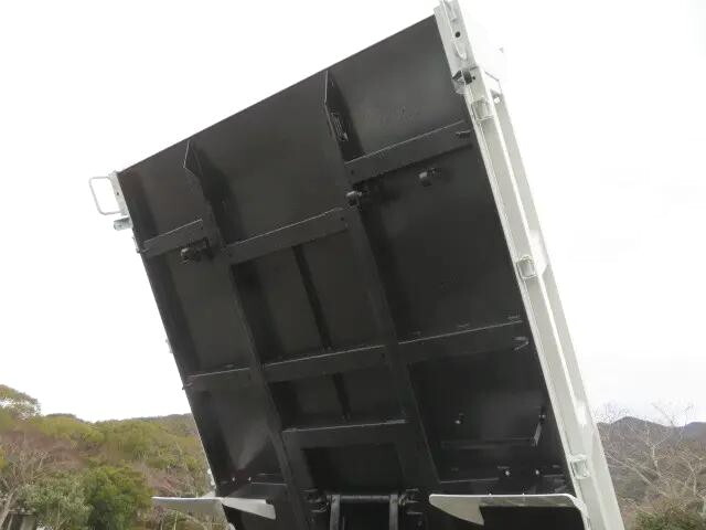 三菱ふそうキャンターダンプ小型（2t・3t）[写真40]