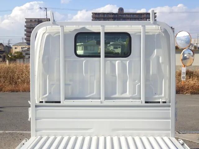 トヨタトヨエース平ボディ小型（2t・3t）[写真15]