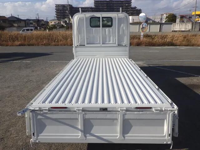 トヨタトヨエース平ボディ小型（2t・3t）[写真16]