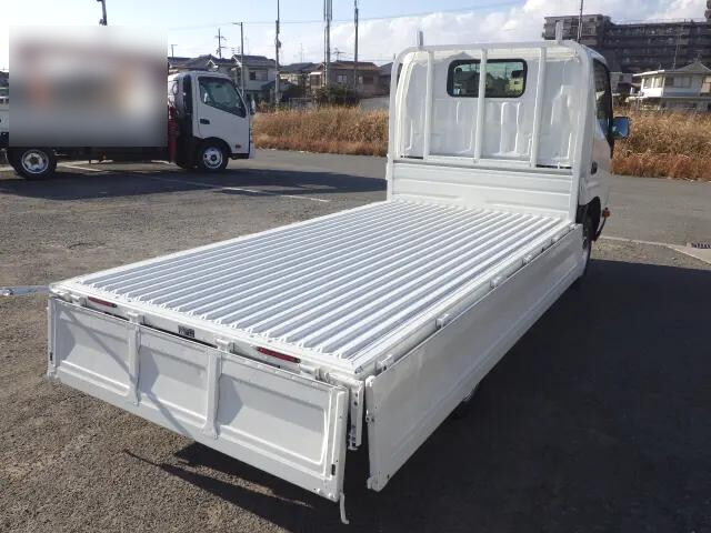 トヨタトヨエース平ボディ小型（2t・3t）[写真18]