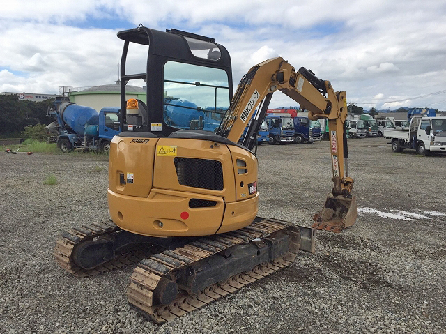 CATミニユンボ（ミニバックホー）[写真02]