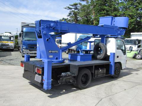 いすゞエルフ高所作業車小型（2t・3t）[写真02]