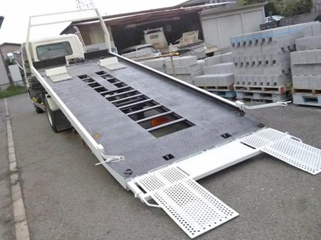 三菱ふそうファイターセーフティローダー中型（4t）[写真02]