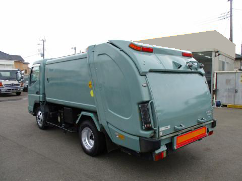 三菱ふそうキャンターパッカー車（塵芥車）小型（2t・3t）[写真02]