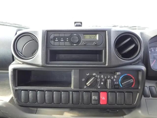 トヨタダイナ平ボディ小型（2t・3t）[写真09]