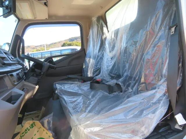 三菱ふそうキャンターダンプ小型（2t・3t）[写真10]