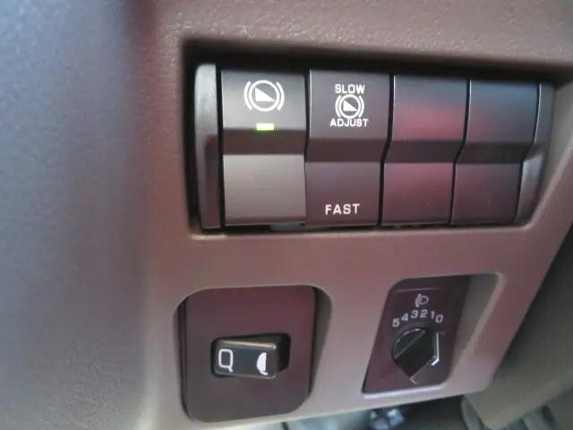 三菱ふそうキャンターダンプ小型（2t・3t）[写真15]