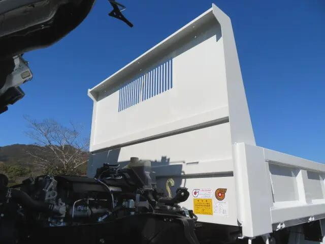 三菱ふそうキャンターダンプ小型（2t・3t）[写真29]