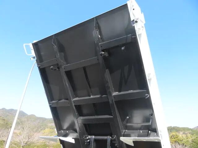 三菱ふそうキャンターダンプ小型（2t・3t）[写真40]