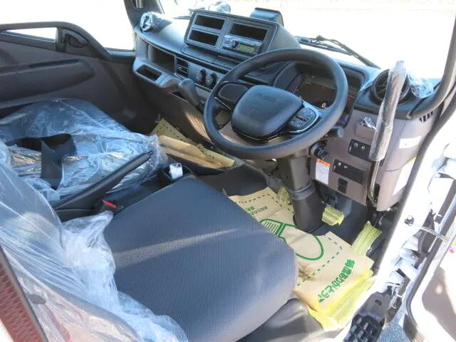 三菱ふそうキャンターダンプ小型（2t・3t）[写真09]