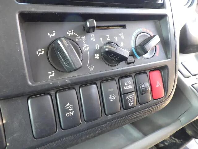 トヨタトヨエースクレーン3段小型（2t・3t）[写真10]