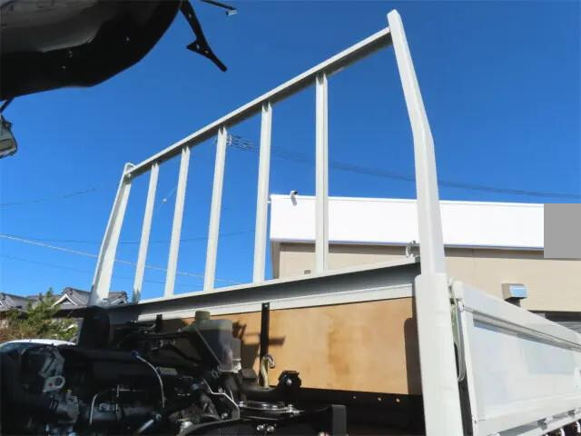 三菱ふそうキャンター平ボディ小型（2t・3t）[写真31]