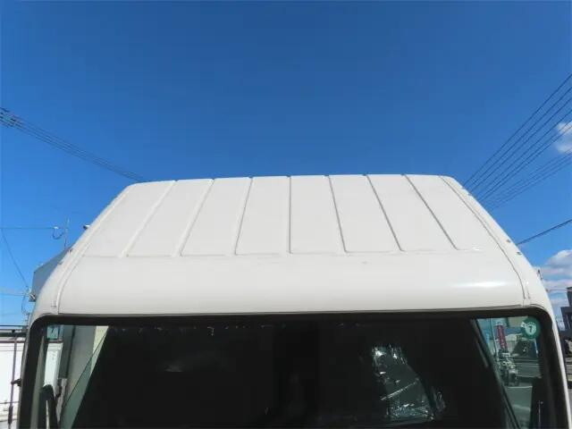 三菱ふそうキャンター平ボディ小型（2t・3t）[写真06]