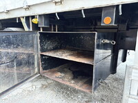 いすゞギガアルミブロック大型（10t）[写真24]