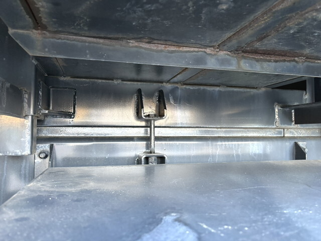 いすゞギガアルミブロック大型（10t）[写真26]