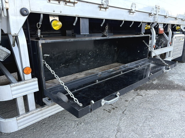 いすゞギガアルミブロック大型（10t）[写真30]