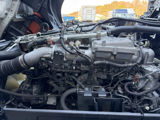 いすゞギガアルミブロック大型（10t）[写真32]