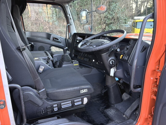 いすゞギガアルミブロック大型（10t）[写真35]