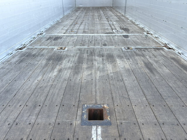 いすゞギガアルミブロック大型（10t）[写真09]