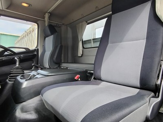 日野レンジャーアルミブロック中型（4t）[写真22]