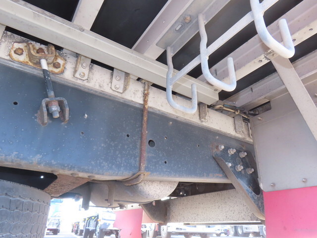 いすゞギガ冷凍車（冷蔵車）大型（10t）[写真12]