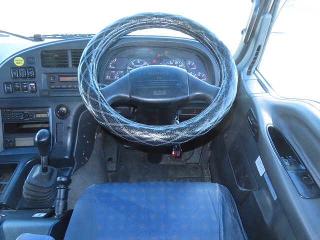 いすゞギガ冷凍車（冷蔵車）大型（10t）[写真24]