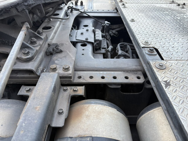 日野プロフィアトレーラーヘッド（トラクターヘッド）大型（10t）[写真18]