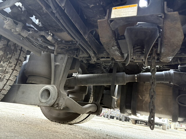 日野プロフィアトレーラーヘッド（トラクターヘッド）大型（10t）[写真19]