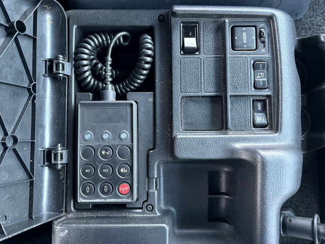 日野プロフィアトレーラーヘッド（トラクターヘッド）大型（10t）[写真24]