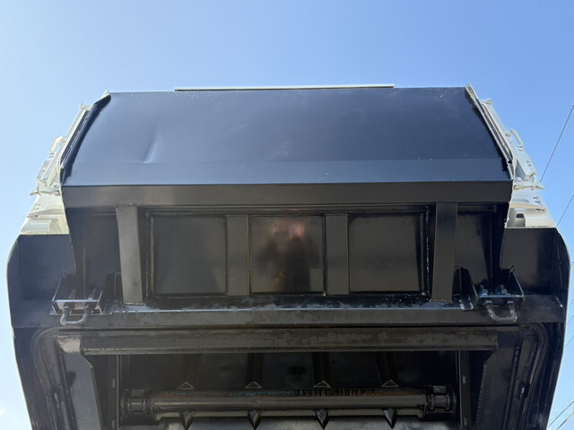 いすゞエルフパッカー車（塵芥車）小型（2t・3t）[写真14]