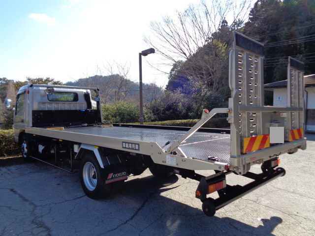 三菱ふそうキャンターセーフティローダー小型（2t・3t）[写真06]