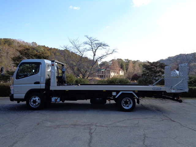 三菱ふそうキャンターセーフティローダー小型（2t・3t）[写真09]