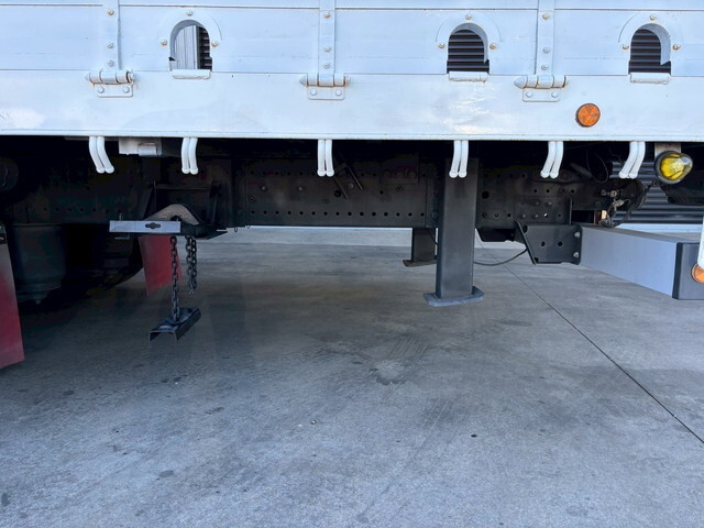 日野プロフィアセルフクレーン4段大型（10t）[写真18]